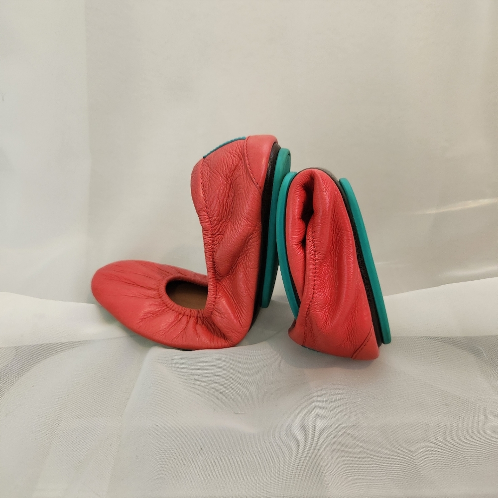 RARE! Poppy Tieks In Size 6